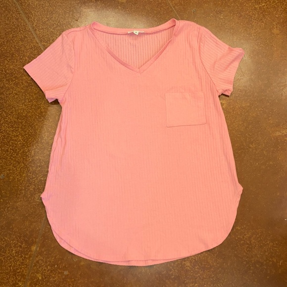 EUC Zenana Outfitters Peach Coral Pink Pocket Tee Sz M - Picture 1 of 4
